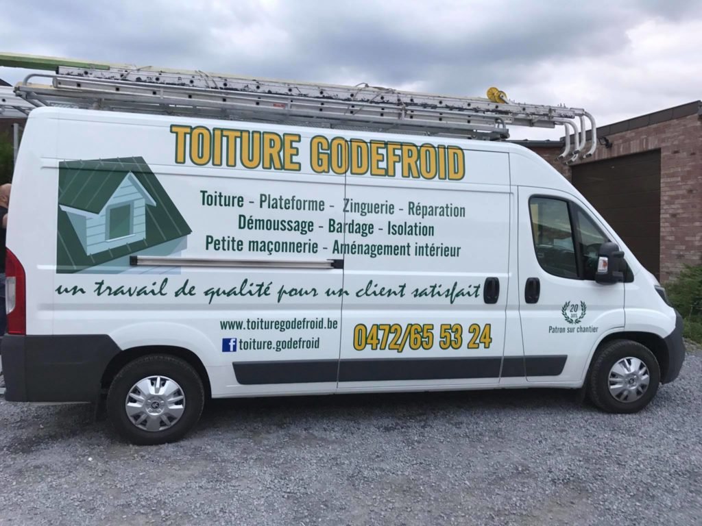 Toiture Godefroid - camionnette de votre entrepreneur en toiture dans le Hainaut